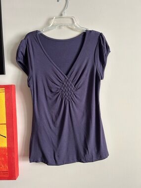 Source Unknown Purple V-Neck Short Sleeve Top with Lattice Detail